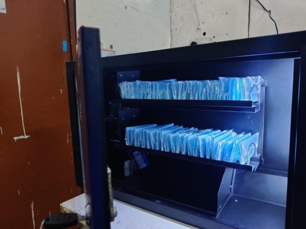 automatic-sanitary-napkin-vending-machine-carefree-hygiene- (8)