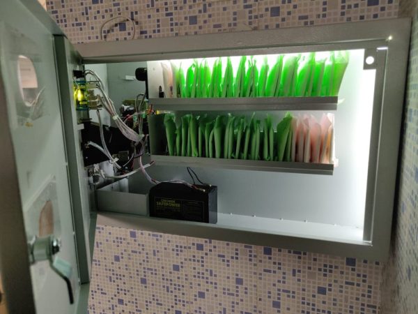 fully-automatic-sanitary-napkin-vending-machine (1)